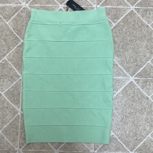 Romeo & Juliet Couture Mint Green Bandage Skirt - Picture 6 of 7